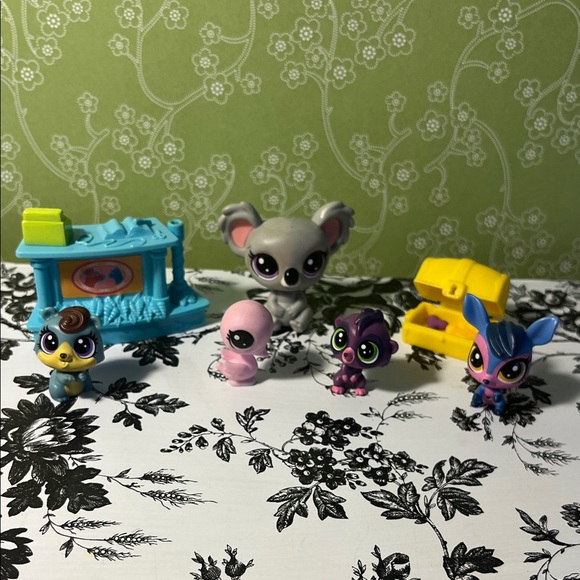 Littlest Pet Shop Colorful Animal Figures Set #9 - Picture 1 of 4
